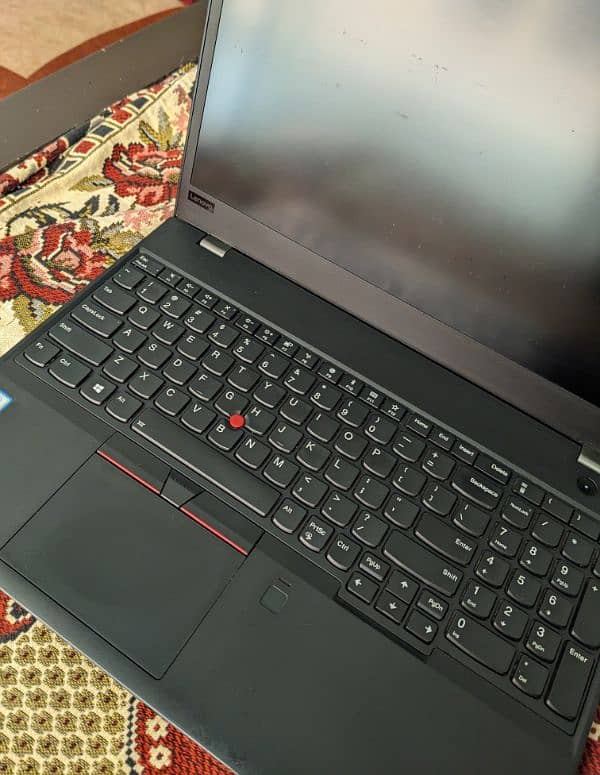 Thinkpad p52s 16/256gb 2gb graphics 4