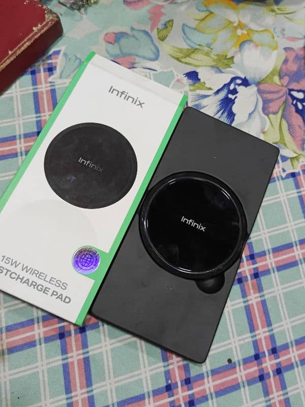 Infinix wireless charger 1