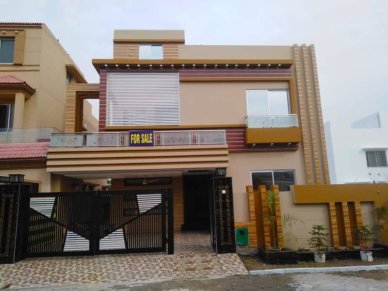 Like New 10 Marla Lower Portion For Rent In Oversease B Block Bahria Town Lahore 0