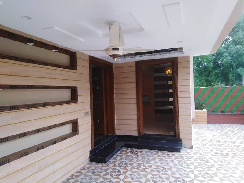 Like New 10 Marla Lower Portion For Rent In Oversease B Block Bahria Town Lahore 1