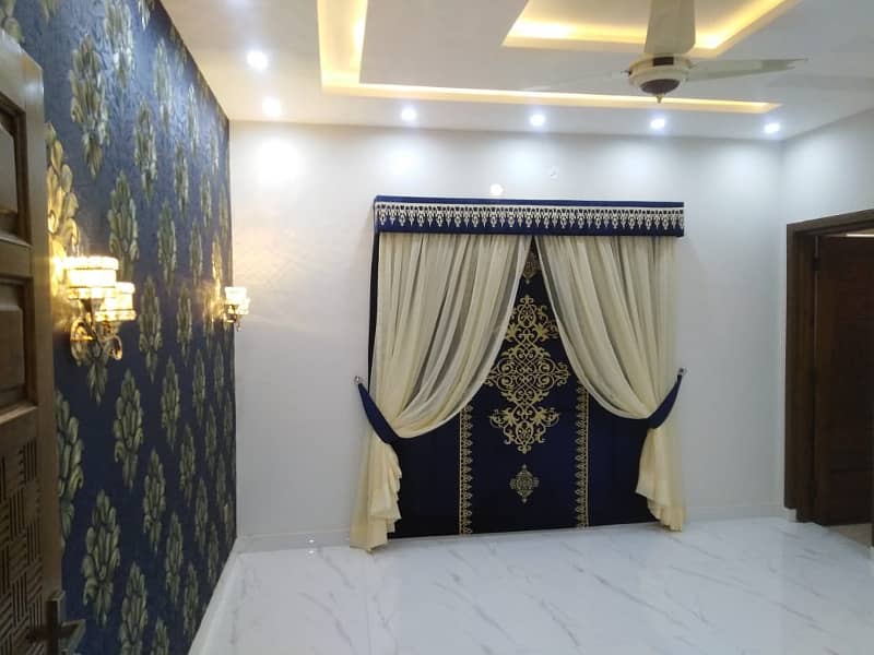 Like New 10 Marla Lower Portion For Rent In Oversease B Block Bahria Town Lahore 6