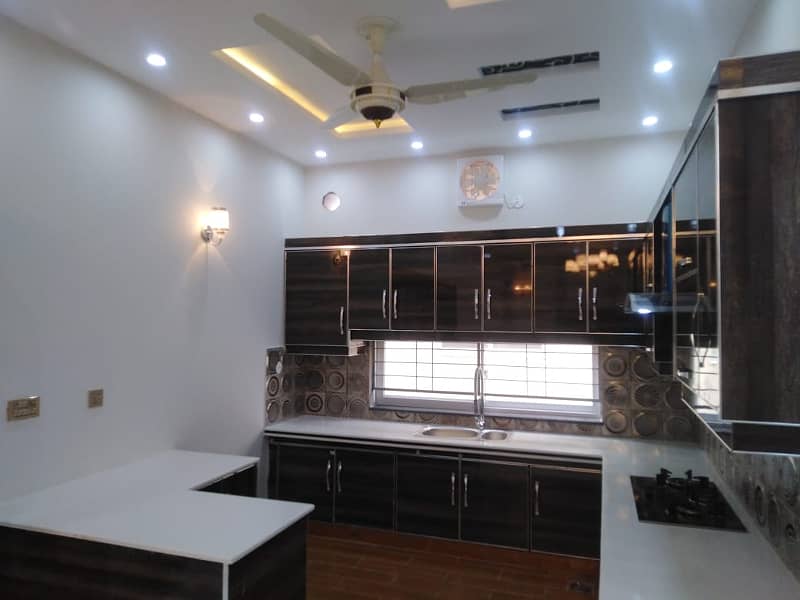 Like New 10 Marla Lower Portion For Rent In Oversease B Block Bahria Town Lahore 12