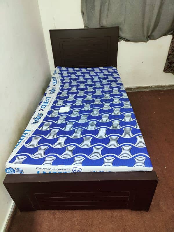 single bed brand new condition only one month used 1