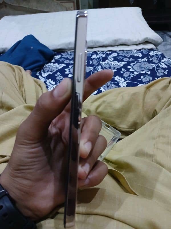 oppo reno 12 F 3