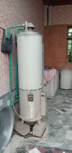 yunas company  35 gallan gas/electric gryser (use) in good condition.