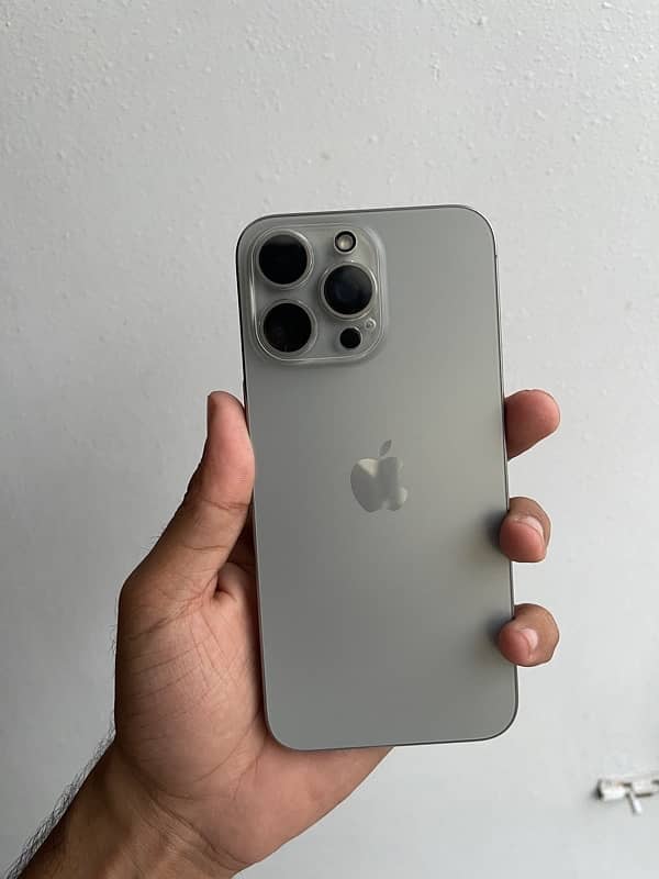 iphone 15 pro max 256gb HK 100% 0