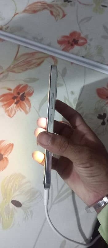 vivo v25e mobile phone all ok box and charger 1