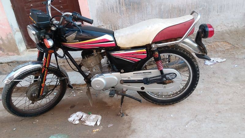 Honda125 model2010 mirpur khas sindh number ha urgent ha 1