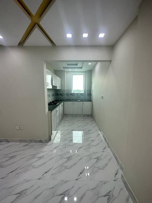 Studio Apartment On Easy Instalment in Doctor Heights Bahria Town Lhr 8