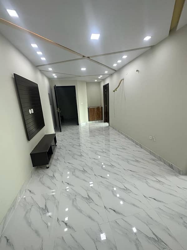 Studio Apartment On Easy Instalment in Doctor Heights Bahria Town Lhr 10