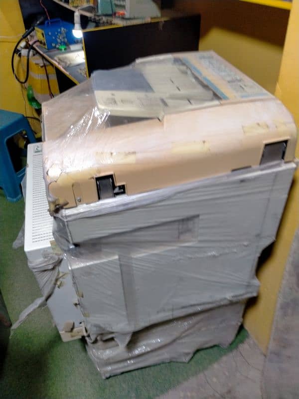 photocopy machine (03122261938/ 5