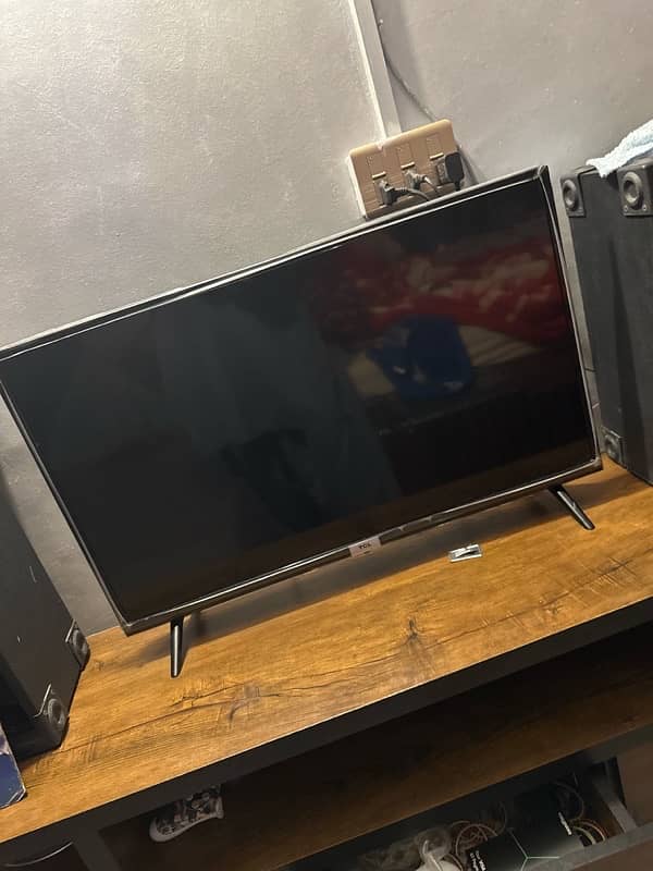 TCL 32” Android tv 0