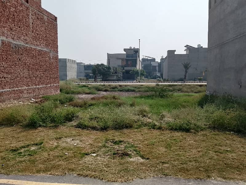 Find Your Ideal Residential Plot In Faisalabad Under Rs. 6500000 3