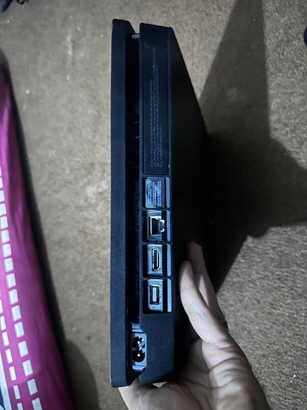 PS4 slim version 7