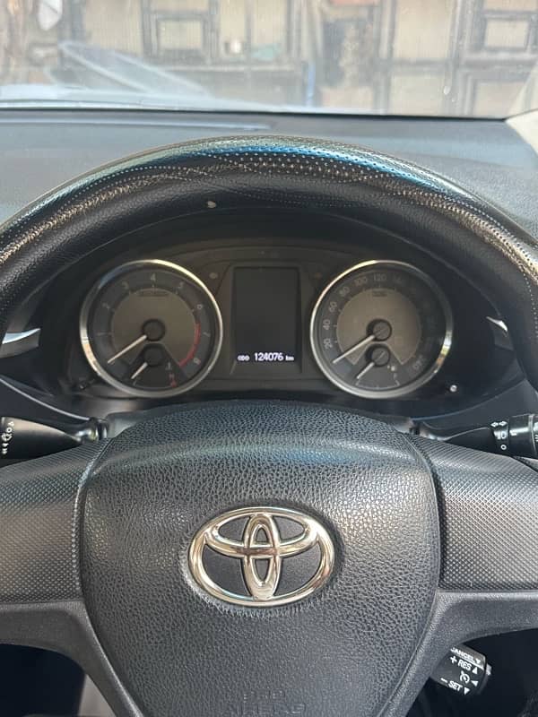 Toyota Corolla Altis 1.8 2014 12