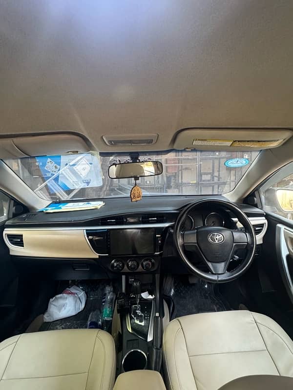 Toyota Corolla Altis 1.8 2014 13