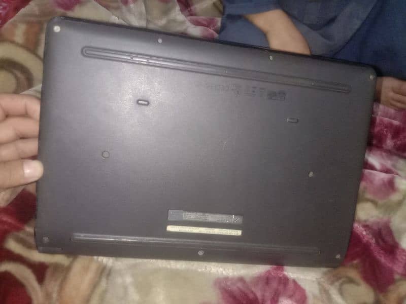 Dell Latitude 3160 4