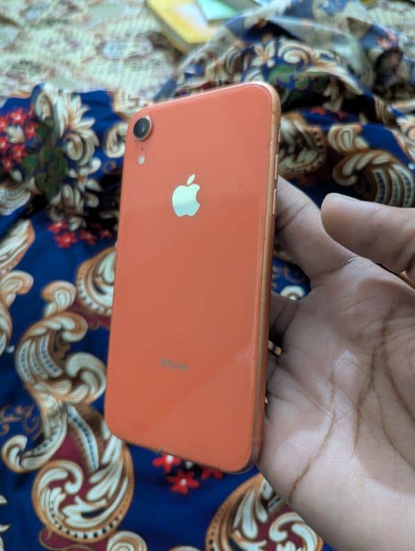 iPhone XR - Non Pta Factory unlock- battery 80% - No open 2