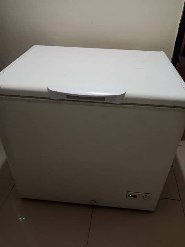 deep freezer in excellent condition 0