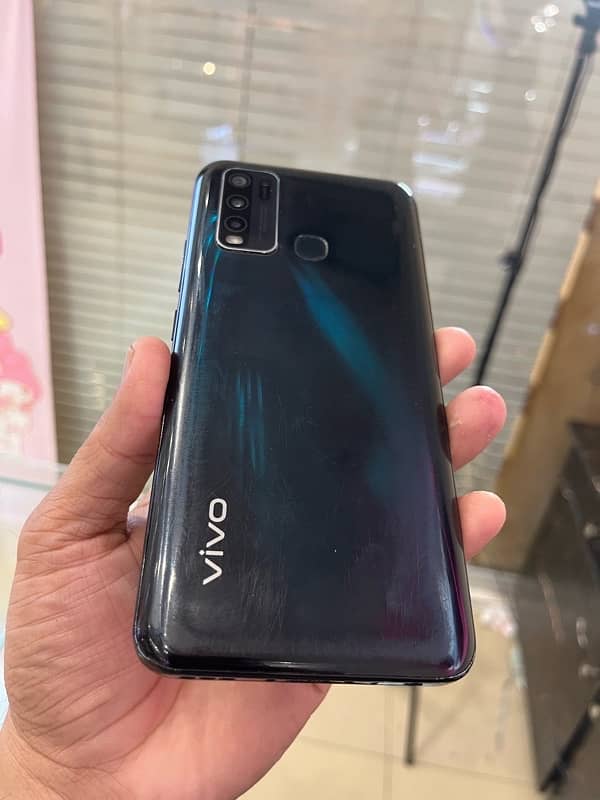 vivo Y30  Aproved 6/128 1