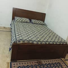 queen size bed