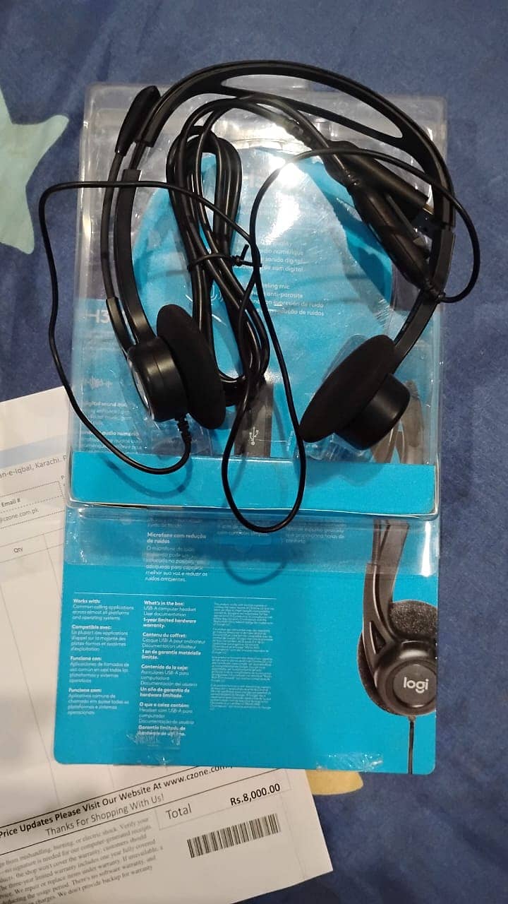 Logitech H370 headphones 0