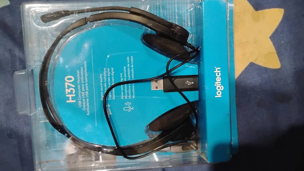 Logitech H370 headphones 2