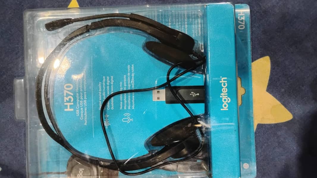 Logitech H370 headphones 3