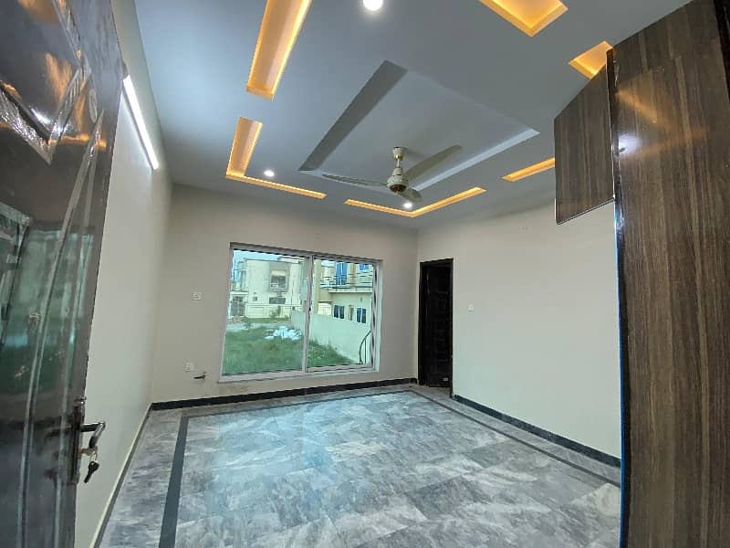 12 Marla Brand New Designer Full House Available For Rent Bahria Town Phase 8 Rawalpindi 4