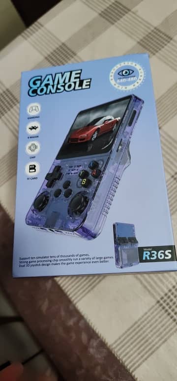 R36S Handheld Game Console 19