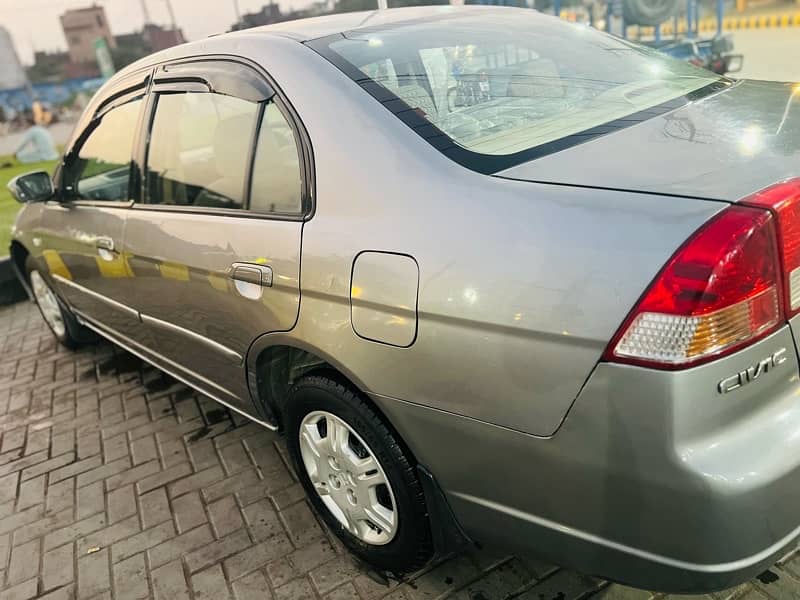 Honda Civic EXi 2005 5