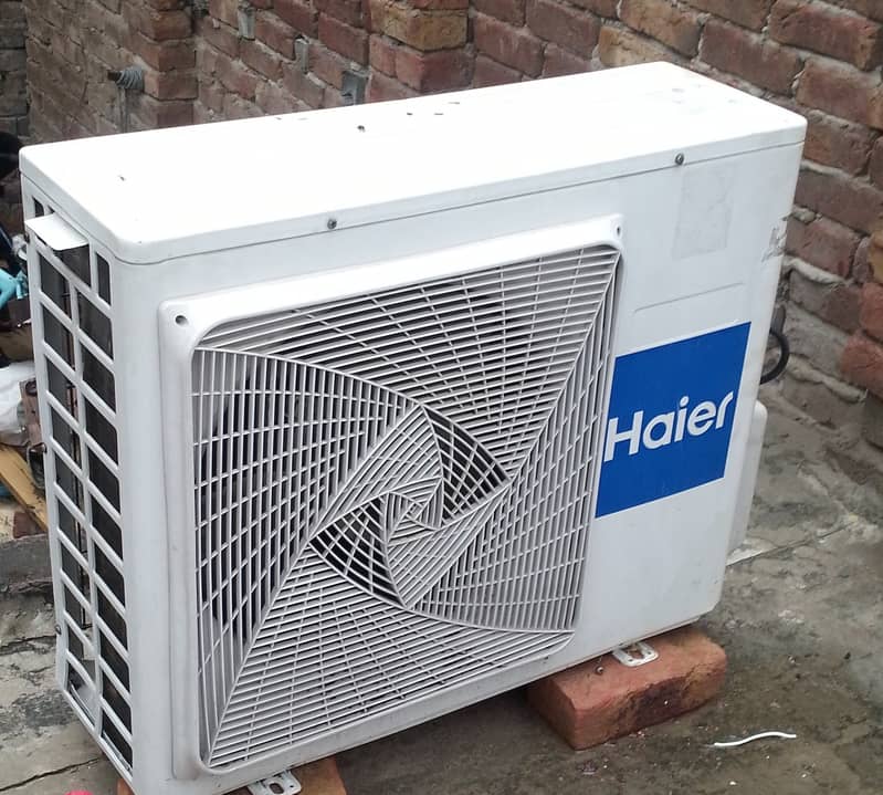 Haier 1.5 Ton Split Inverter AC for sale Very good Condition. (R-410A) 6