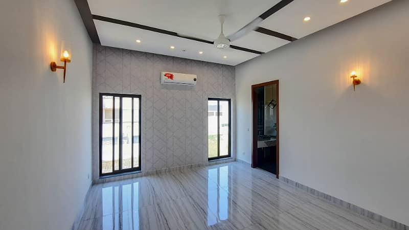 BRAND NEW ULTRA MODERN DESIGN BUNGALOW TOP LOCATION 13