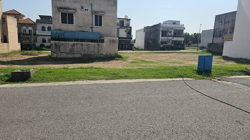 Exciting Opportunity! 7 Marla Plot for Sale in D Block, Street 10, Citi Housing Jhelum 0