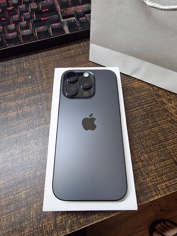 iphone 16 pro JV 128gb Black Color 0