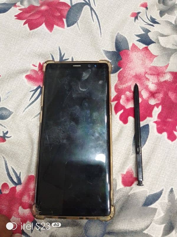 Samsung note 8 (screen broken only) 4