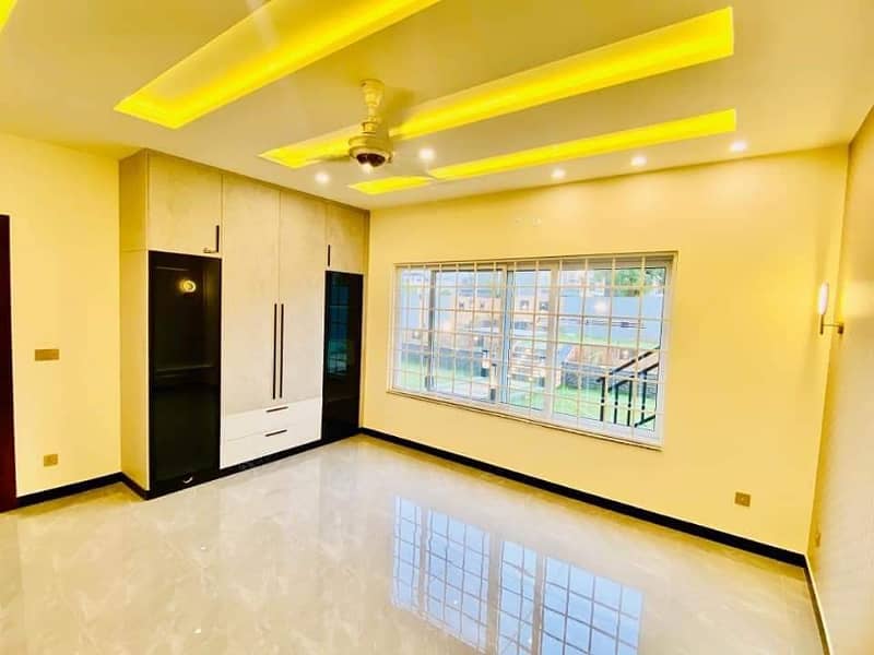 10 Marla Brand New Full House Available For Rent Bahria town phase 8 Rawalpindi 18