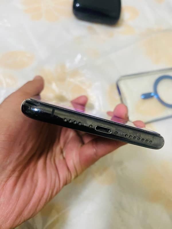 iphon  11  pro  max    non  pta 7