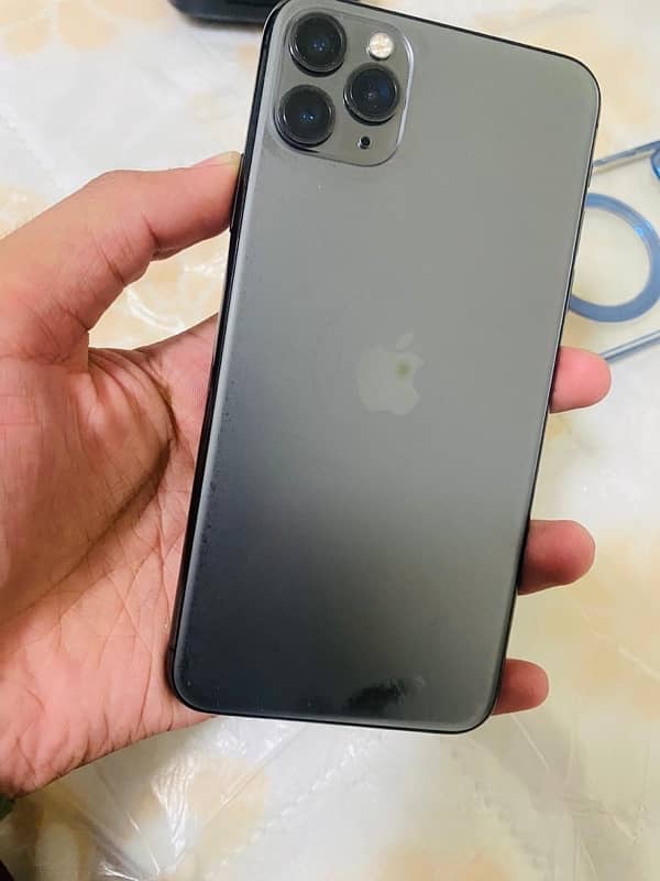 iphon  11  pro  max    non  pta 10