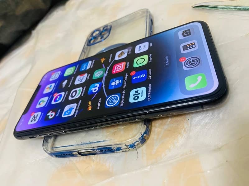 iphon  11  pro  max    non  pta 11