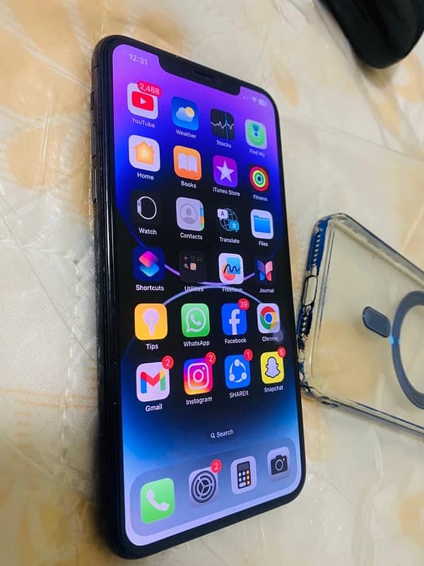 iphon  11  pro  max    non  pta 12