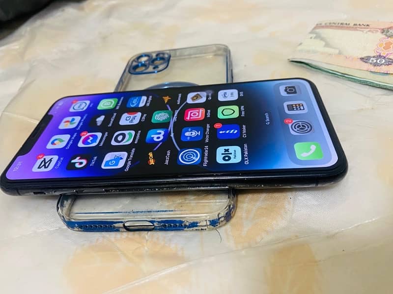 iphon  11  pro  max    non  pta 15