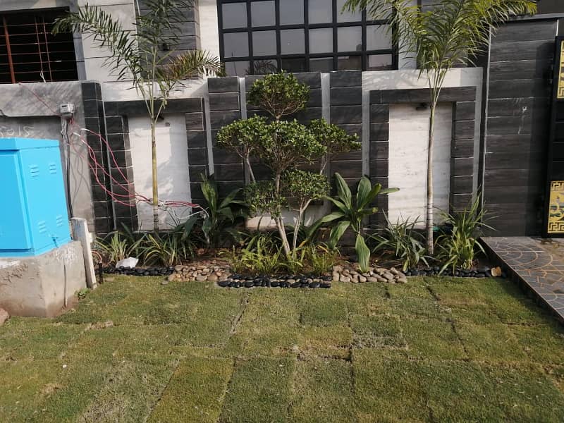 8 Marla House For Sale In Phase 1  Dream Gardens  Lahore 1