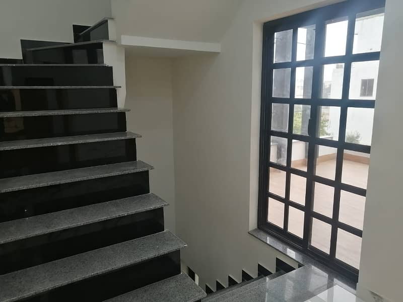 8 Marla House For Sale In Phase 1  Dream Gardens  Lahore 8