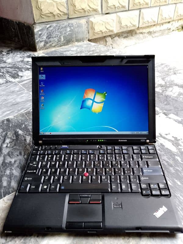 Lenovo laptop core i5 with 4 gb ram,2nd generation with increased M540 5