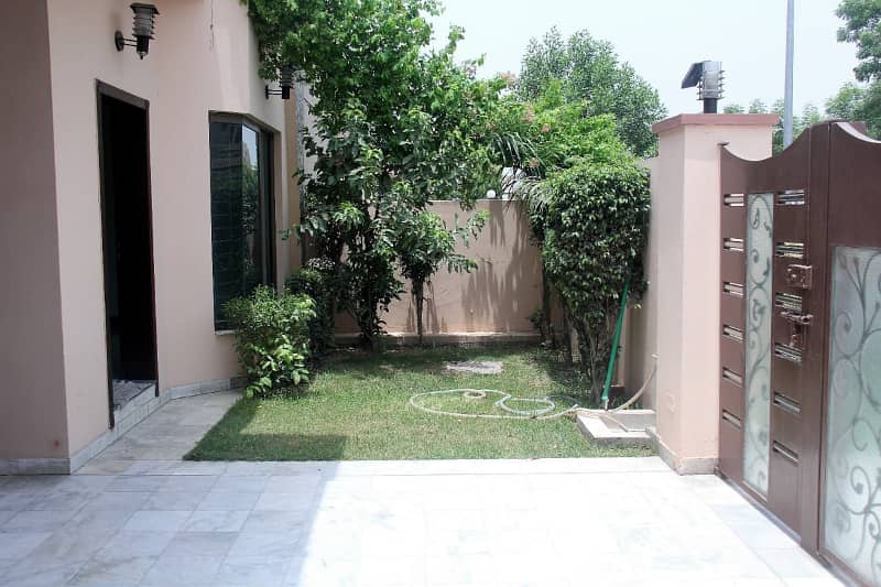 Cantt Properties Offer 10 Marla House Availabel For Rent In DHA Phase 5 5