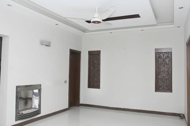 Cantt Properties Offer 10 Marla House Availabel For Rent In DHA Phase 5 6