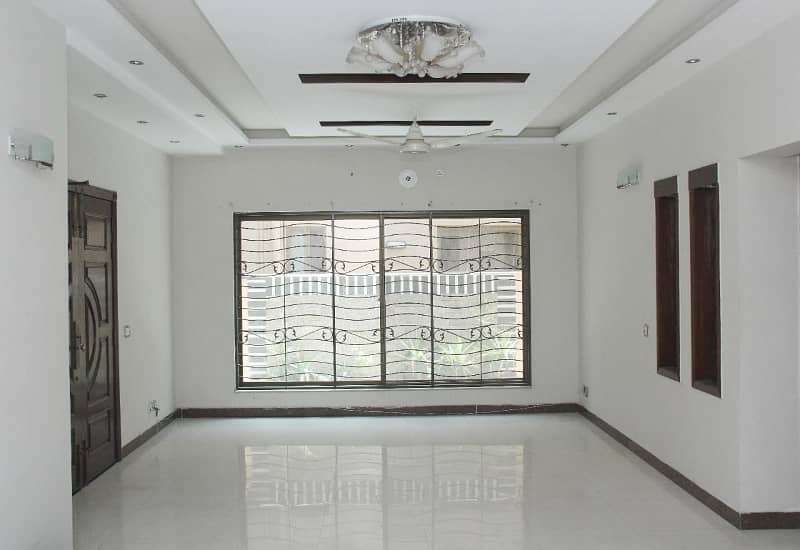 Cantt Properties Offer 10 Marla House Availabel For Rent In DHA Phase 5 8