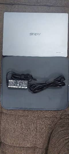 Asus c532 15.6 chrome book 32/ 4 gb type c charger with cover