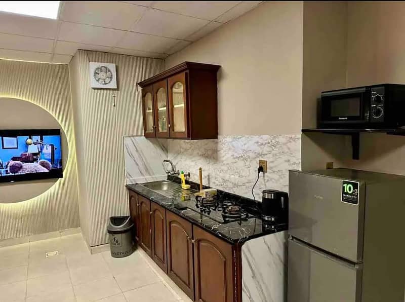 Luxury Apartment for Short Stay/full day Rent in Bahria Town Lahore 6